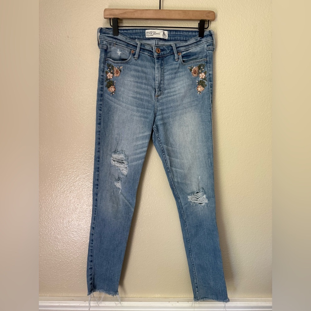 Abercrombie & Fitch Super Skinny High Rise Skinny Jeans with Floral Embroidery